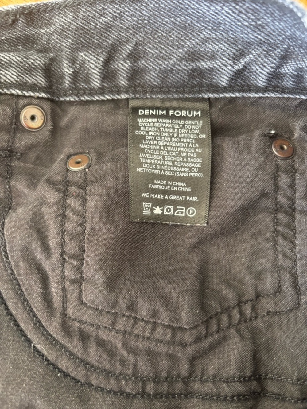 Denim Forum Farrah High Rise Wide Leg Jeans Black Raw Hem 31x26 - Picture 7 of 7